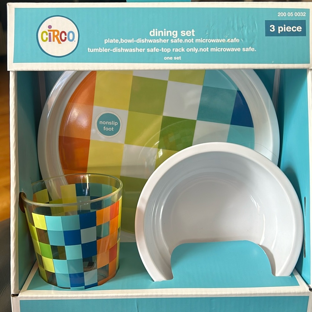 Circo 3 piece dining set - non slip